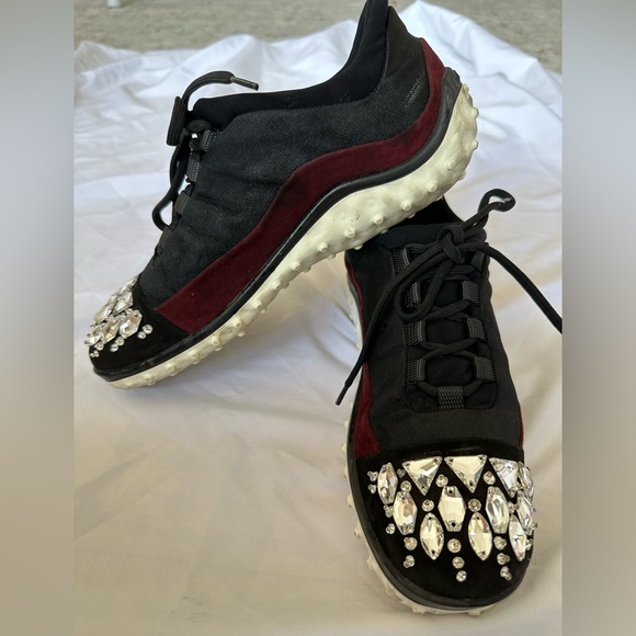 MIU MIU Black/Maroon Fabric and Suede Jeweled Toe Sneakers Size 38 - Picture 3 of 4